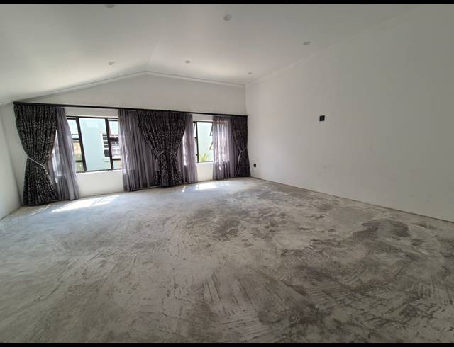 5 BEDROOM HOUSE FOR SALE IN VANWAARTSHOF